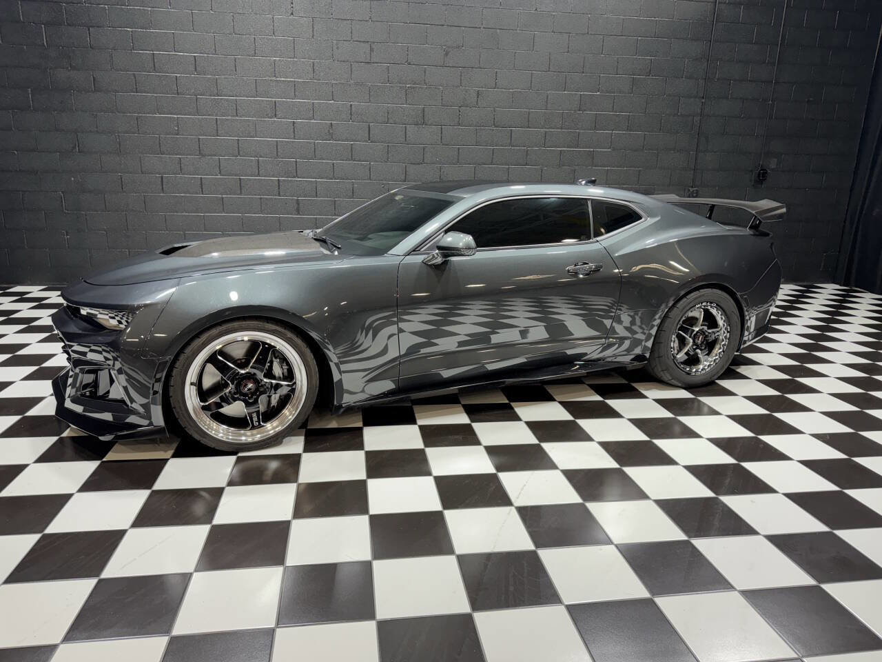 Used 2017 Chevrolet Camaro ZL1 image 11