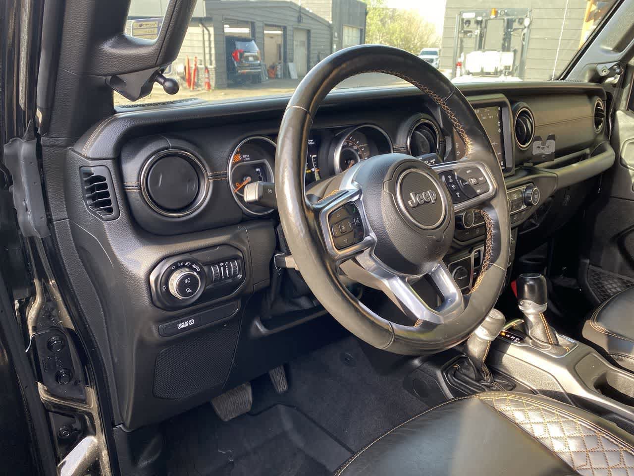 Used 2021 Jeep Gladiator Overland AWD/4WD image 2