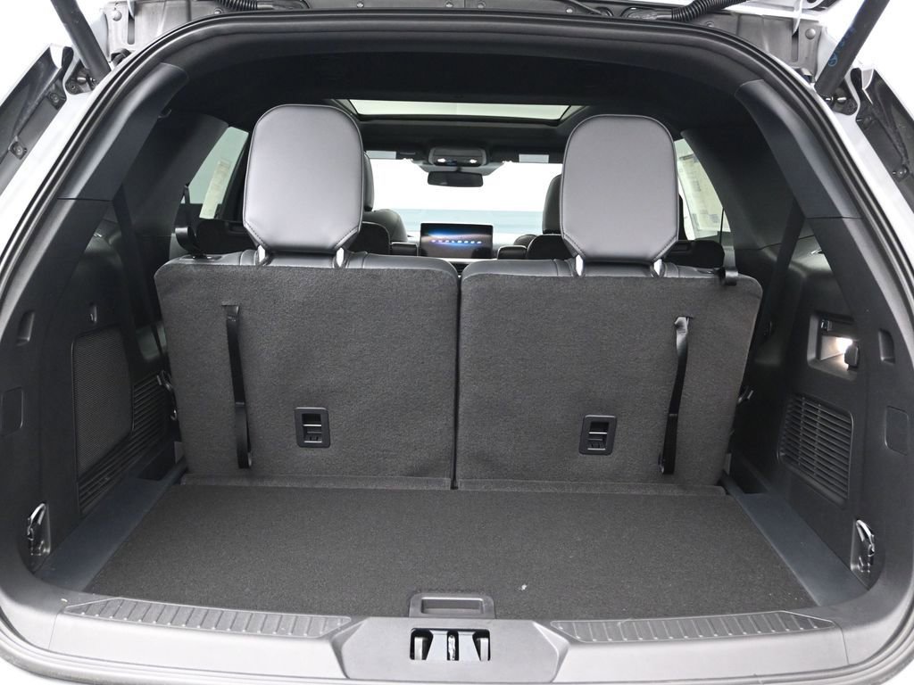 New 2026 Ford Explorer ST-Line w/ ST-Line Street Pack image 14