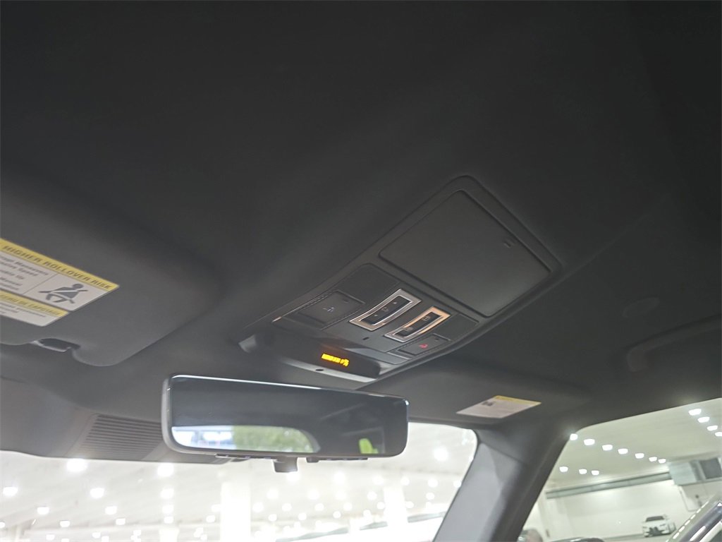 Used 2022 Land Rover Defender 110 X image 25