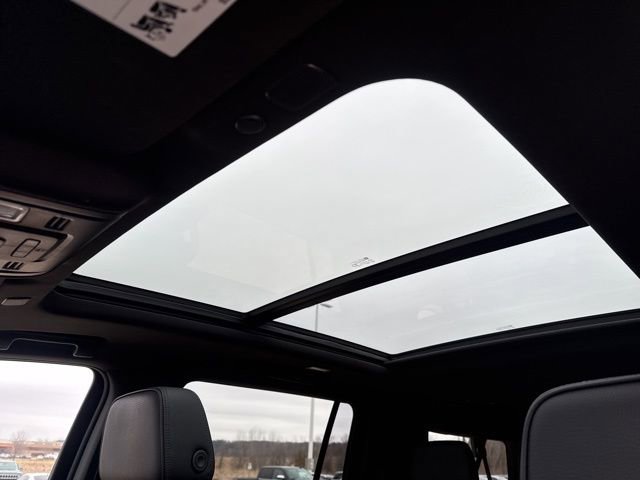 Used 2022 GMC Yukon XL Denali image 33
