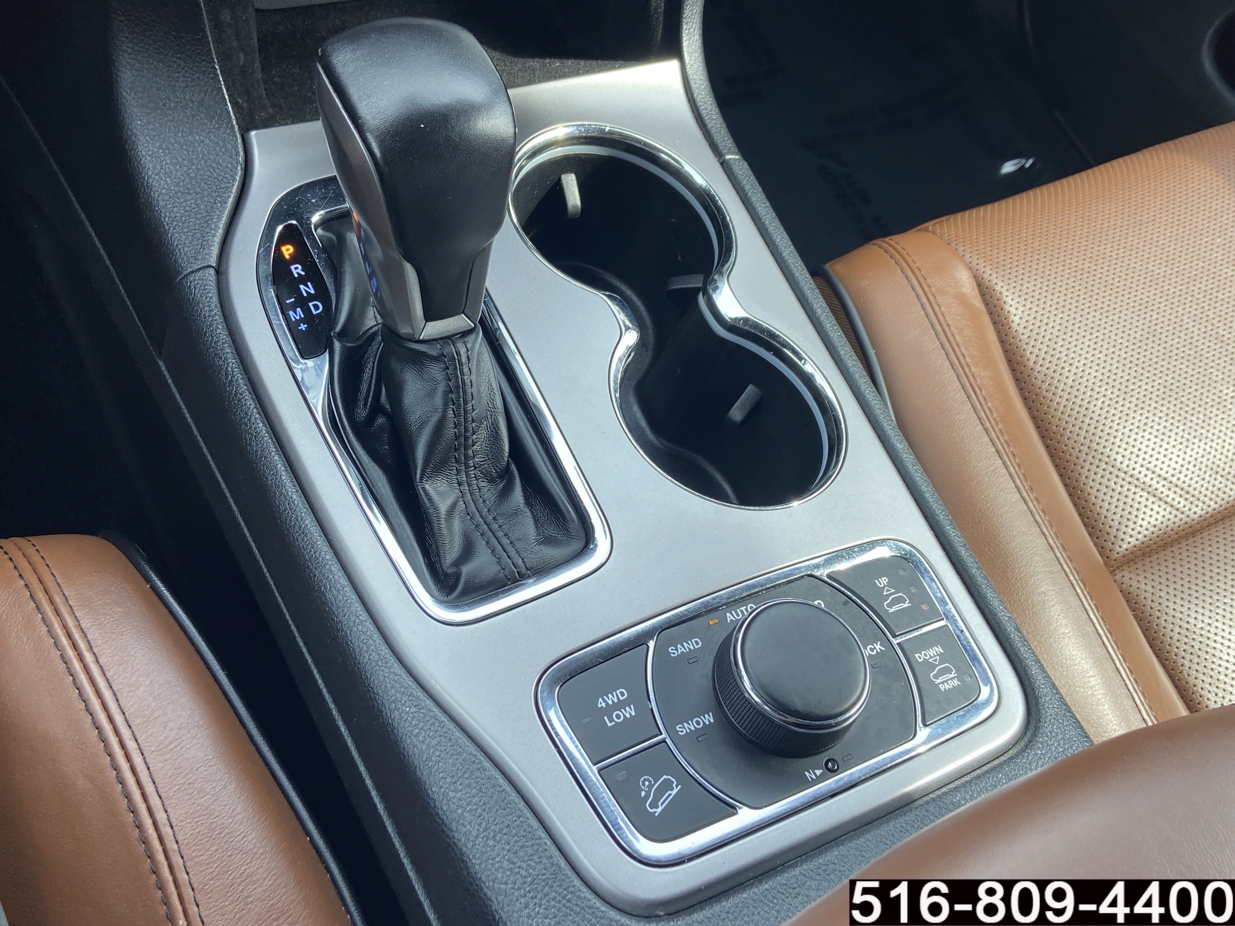 Used 2020 Jeep Grand Cherokee Overland AWD/4WD image 22