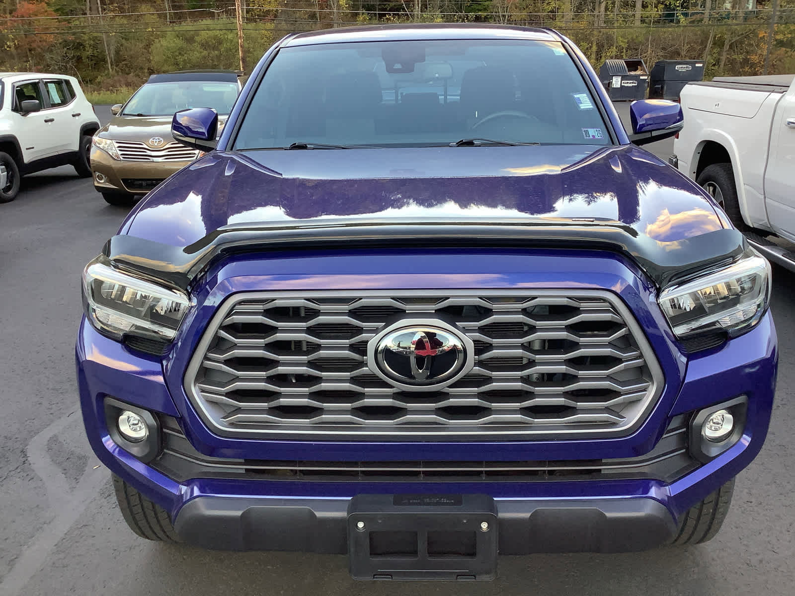 Used 2023 Toyota Tacoma TRD Off-Road w/ Black Out Package (TMS) image 5