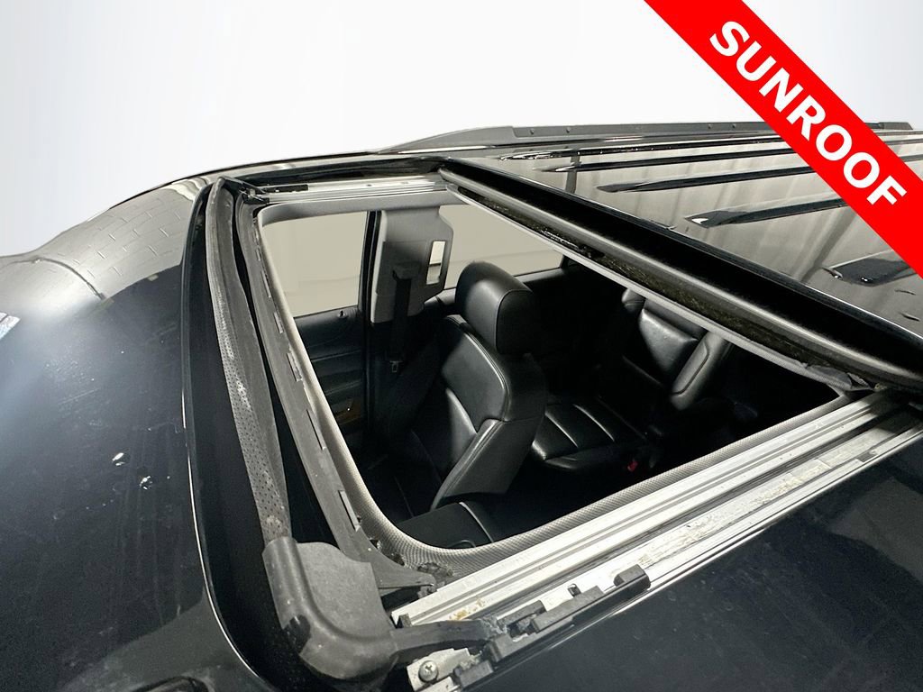 Used 2020 Chevrolet Suburban LT image 23