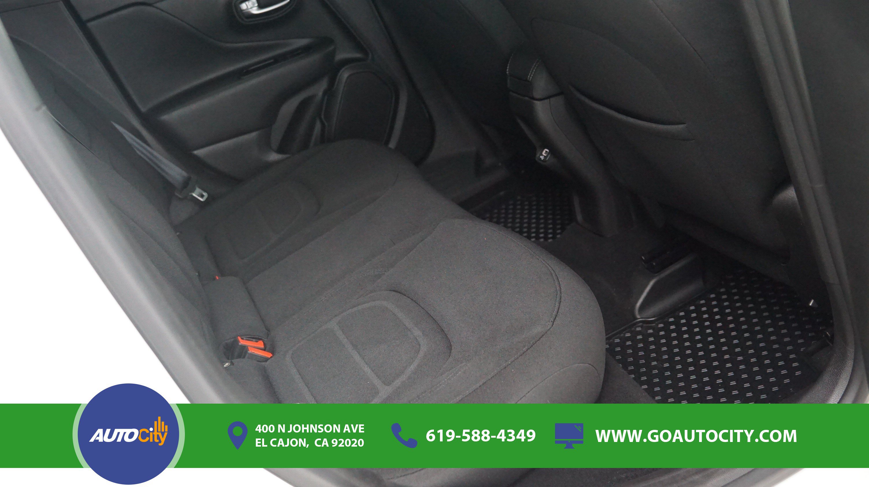 Used 2022 Jeep Renegade Latitude AWD/4WD image 13