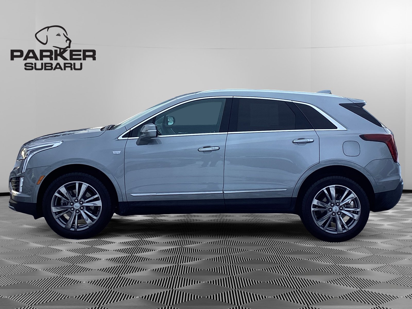 Used 2025 Cadillac XT5 Premium Luxury w/ Technology Package image 2