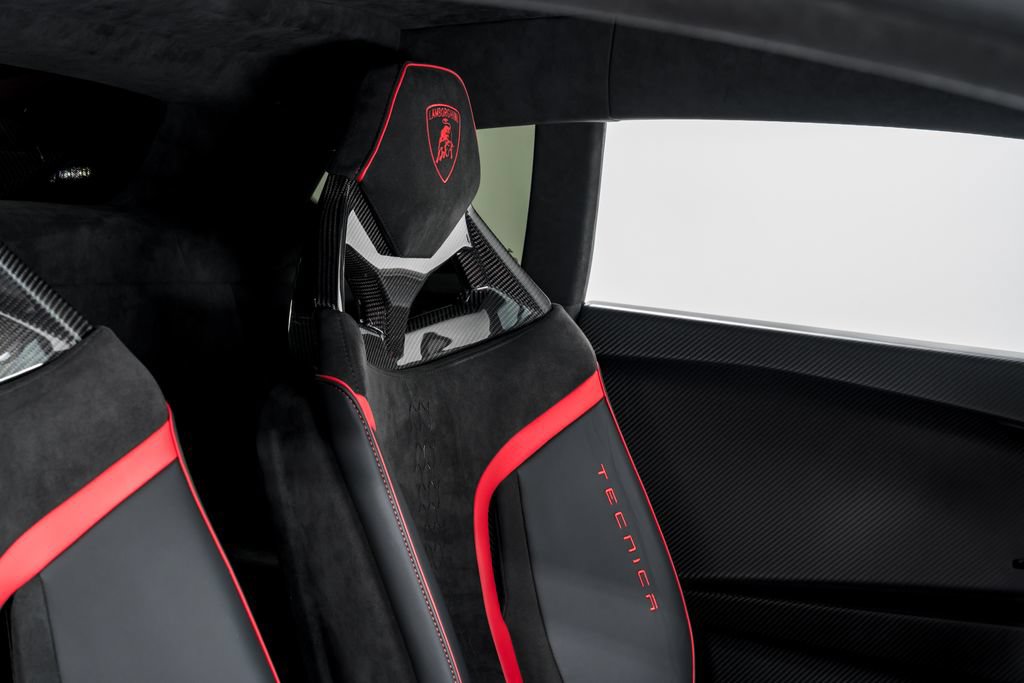 Used 2024 Lamborghini Huracan Tecnica RWD image 35