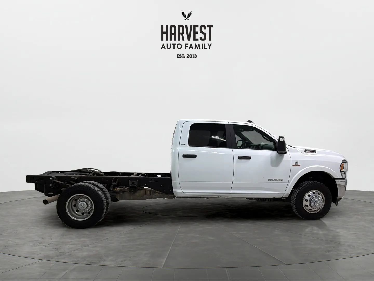 Used 2023 RAM 3500 SLT w/ Quick Order Package 2YG SLT AWD/4WD image 8