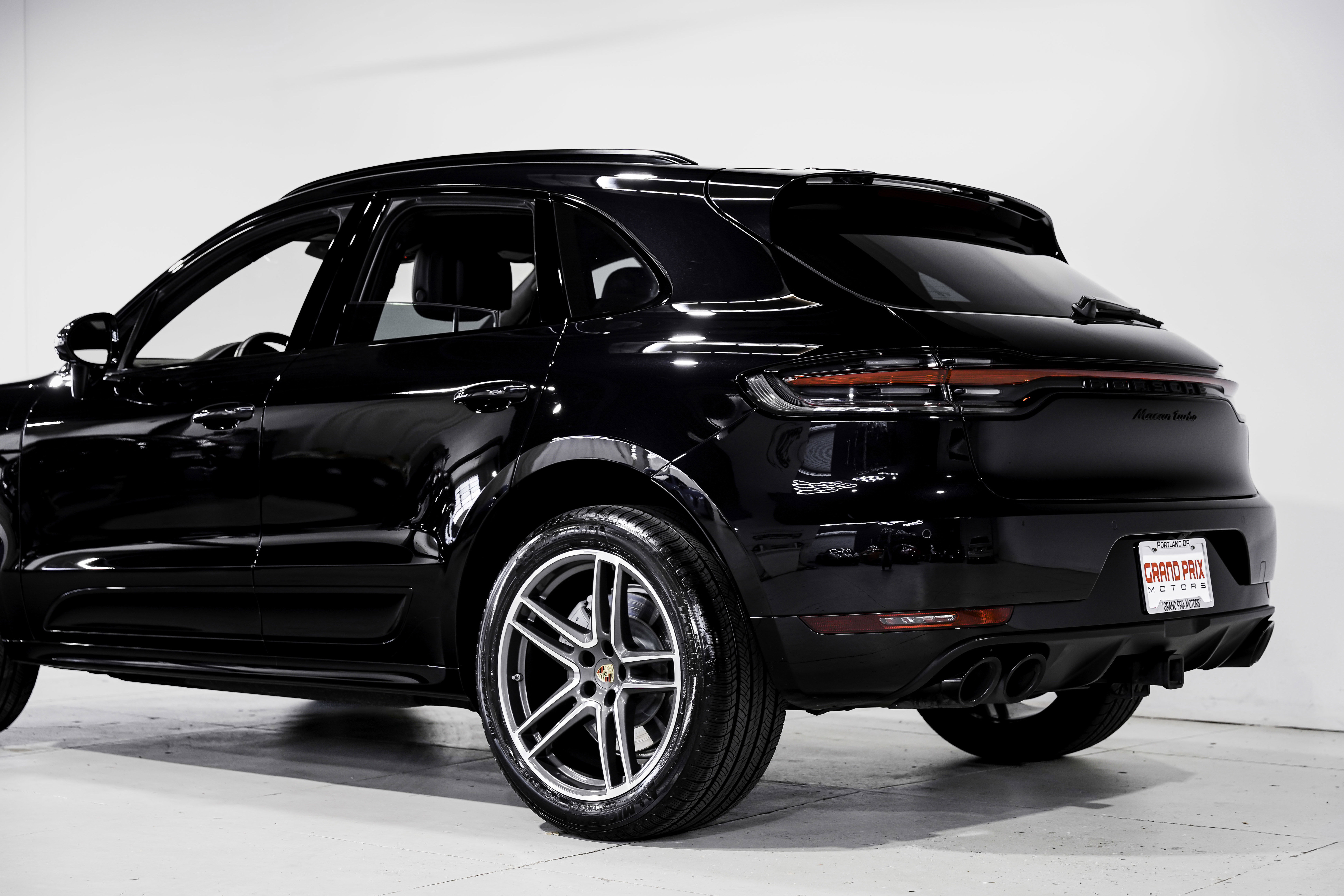 Used 2020 Porsche Macan Turbo image 39