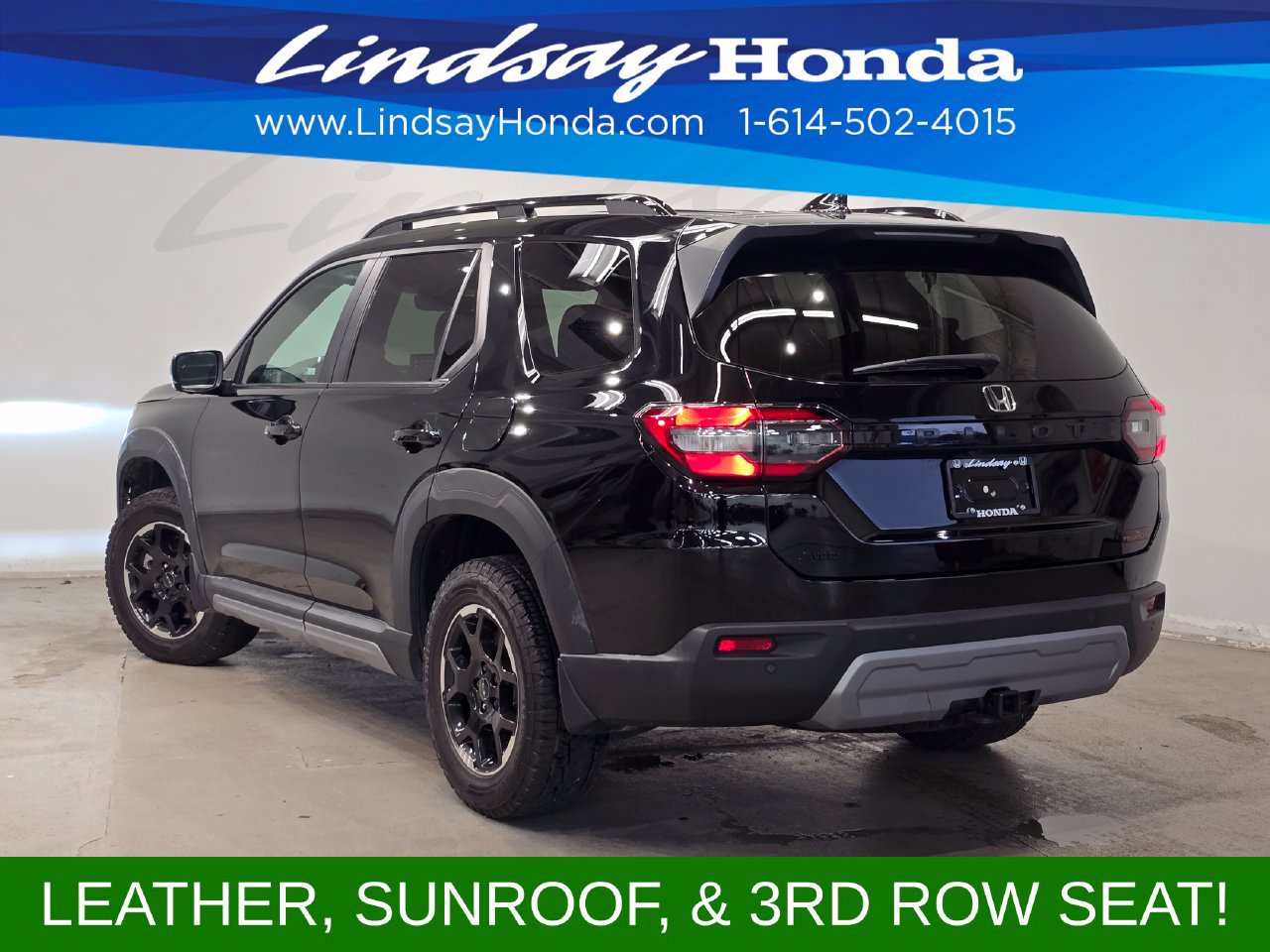 Used 2025 Honda Pilot TrailSport image 4