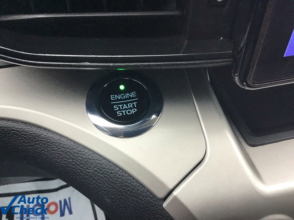 Used 2021 Ford Explorer XLT image 40