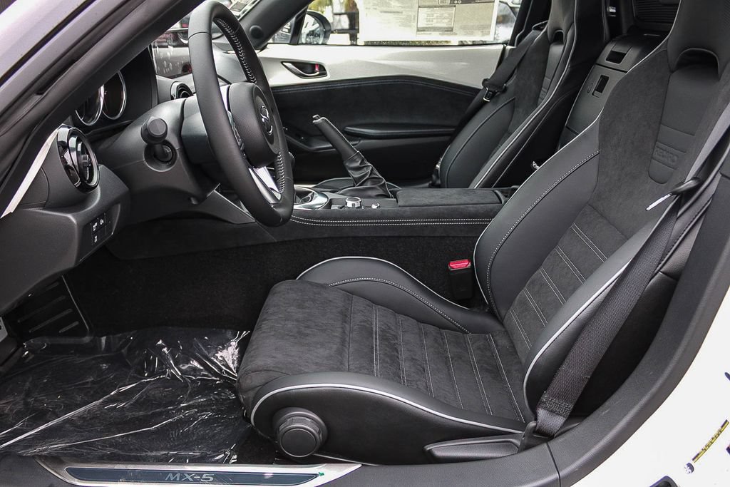 New 2026 MAZDA MX-5 Miata Club w/ Interior Package RWD image 19