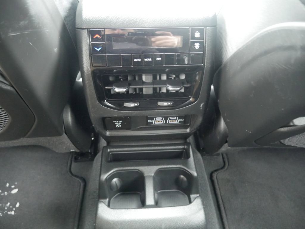 Used 2023 Jeep Grand Cherokee L Altitude image 36