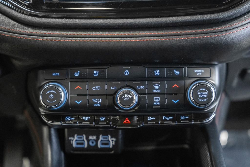 Used 2025 Dodge Durango GT image 29