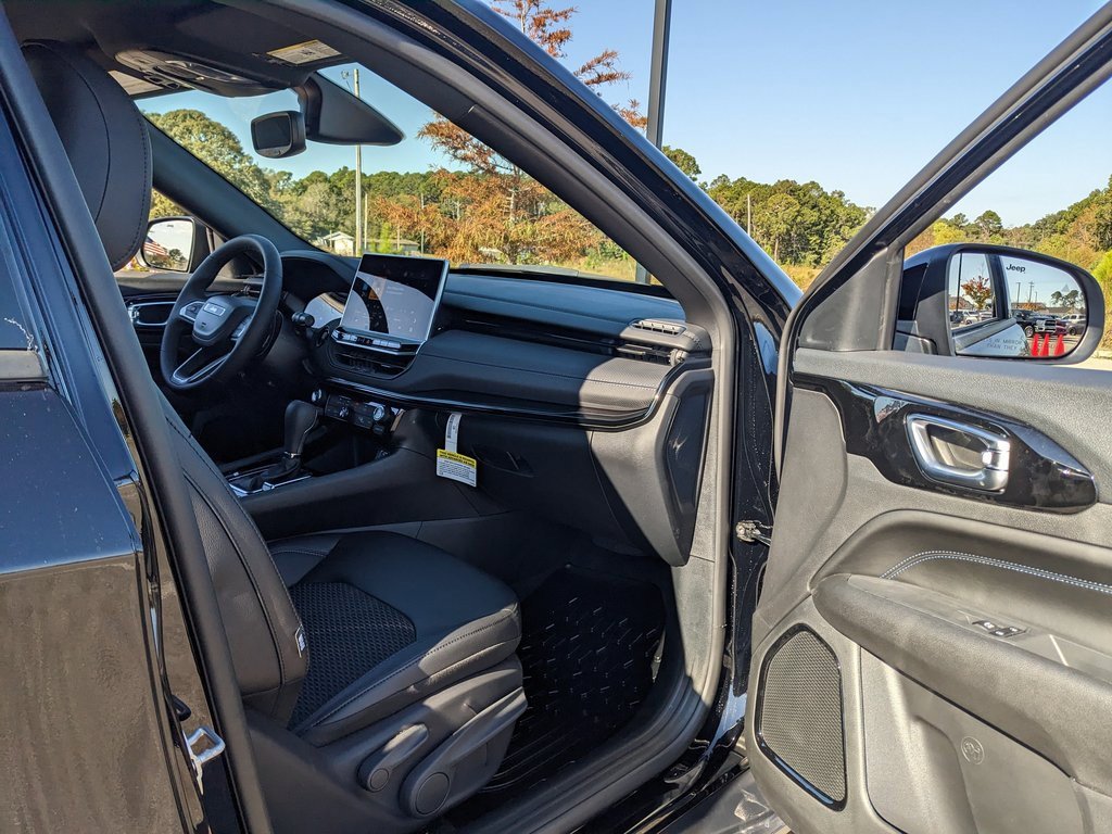 New 2026 Jeep Compass Latitude w/ Quick Order Package 29K image 34