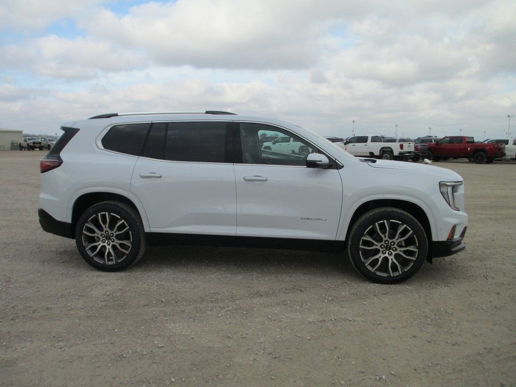 New 2026 GMC Acadia Denali Ultimate image 3