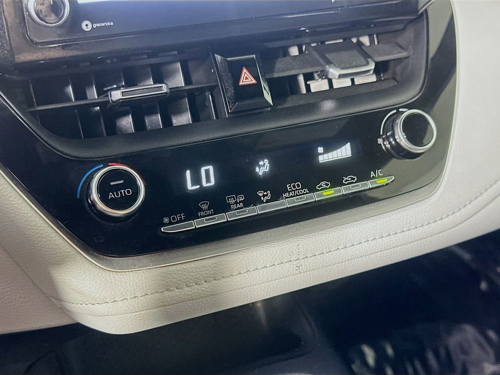 Used 2021 Toyota Corolla SE FWD image 24