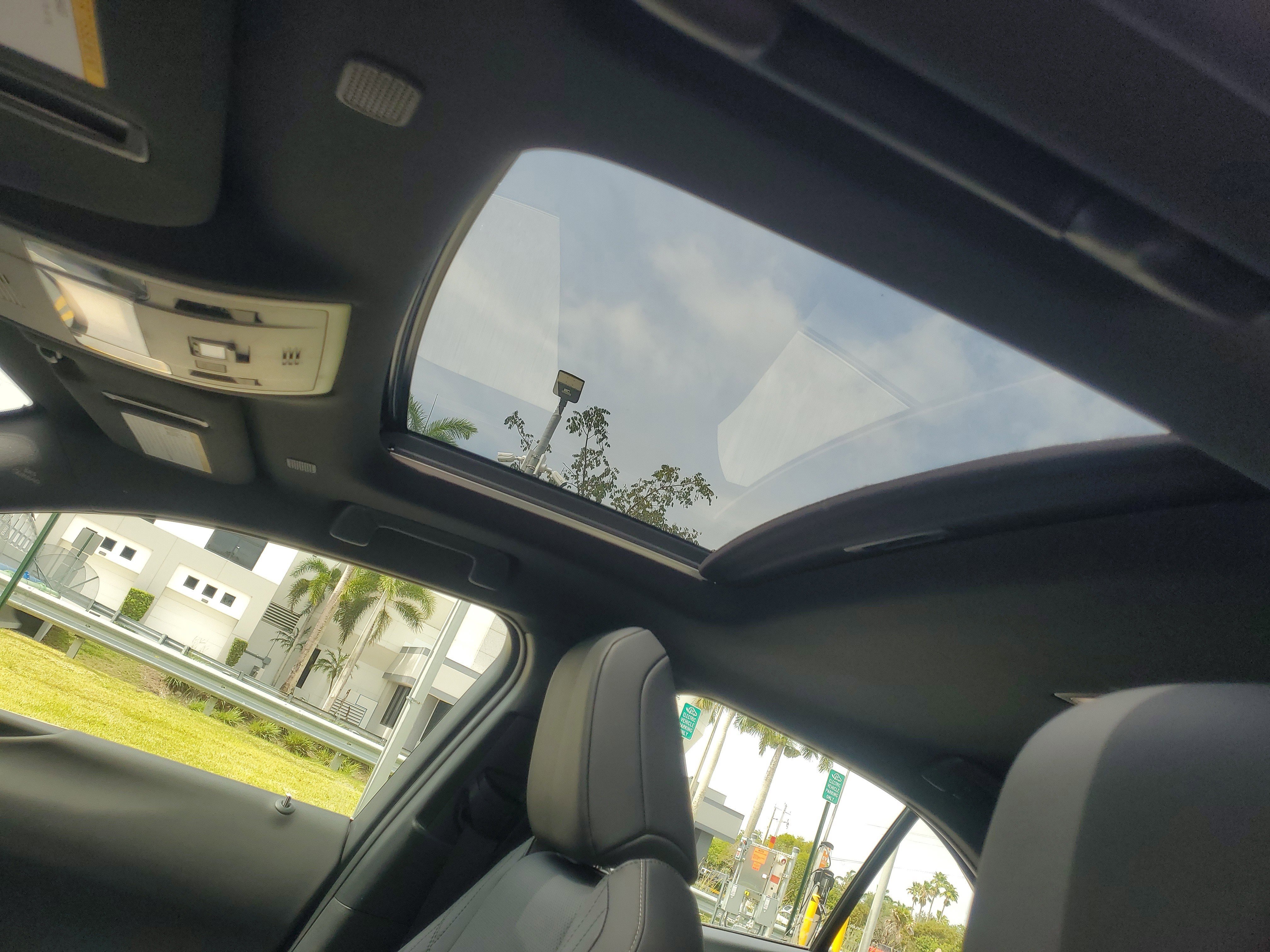 Used 2025 Lexus UX 300h FWD w/ Accessory Package (Z1) image 18