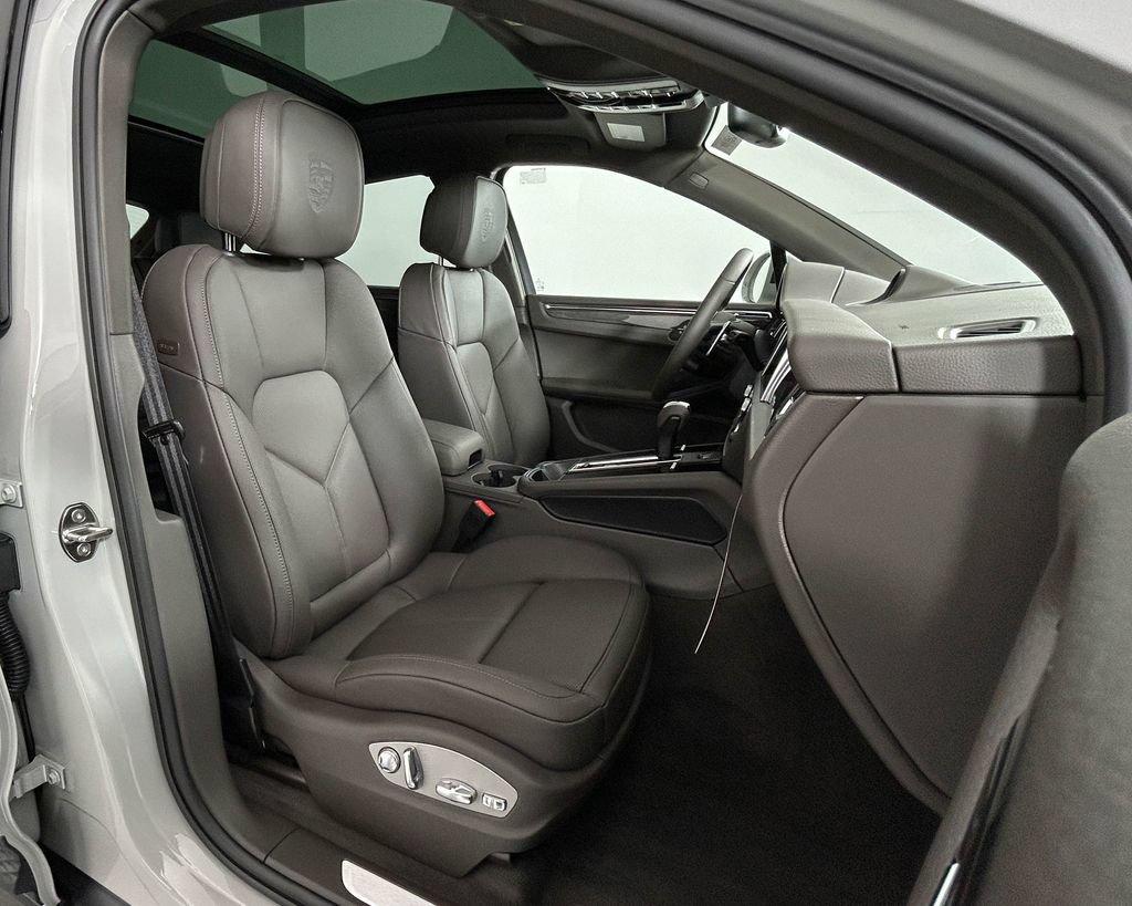 New 2026 Porsche Macan S AWD/4WD image 23