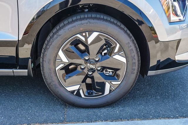 New 2026 Kia Niro Wind FWD image 17