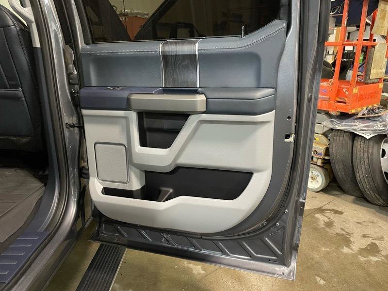 Used 2022 Ford F350 Limited image 21
