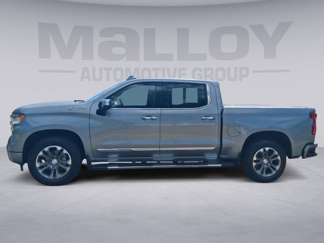 Used 2024 Chevrolet Silverado 1500 High Country w/ Technology Package AWD/4WD image 2