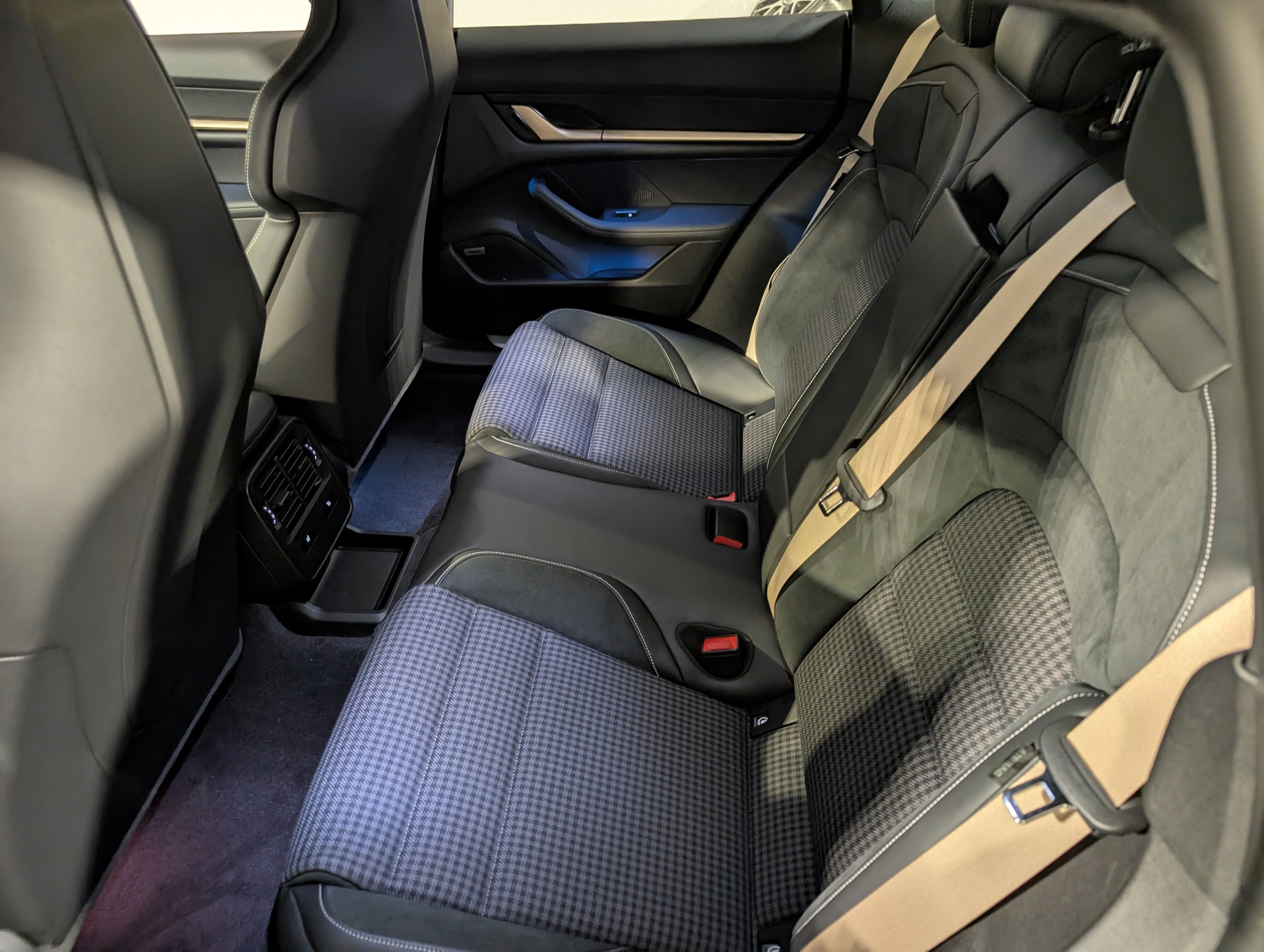 New 2026 Porsche Taycan 4 Cross Turismo image 23