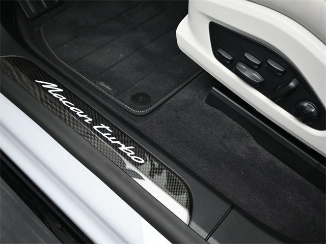 New 2025 Porsche Macan Turbo Electric image 17