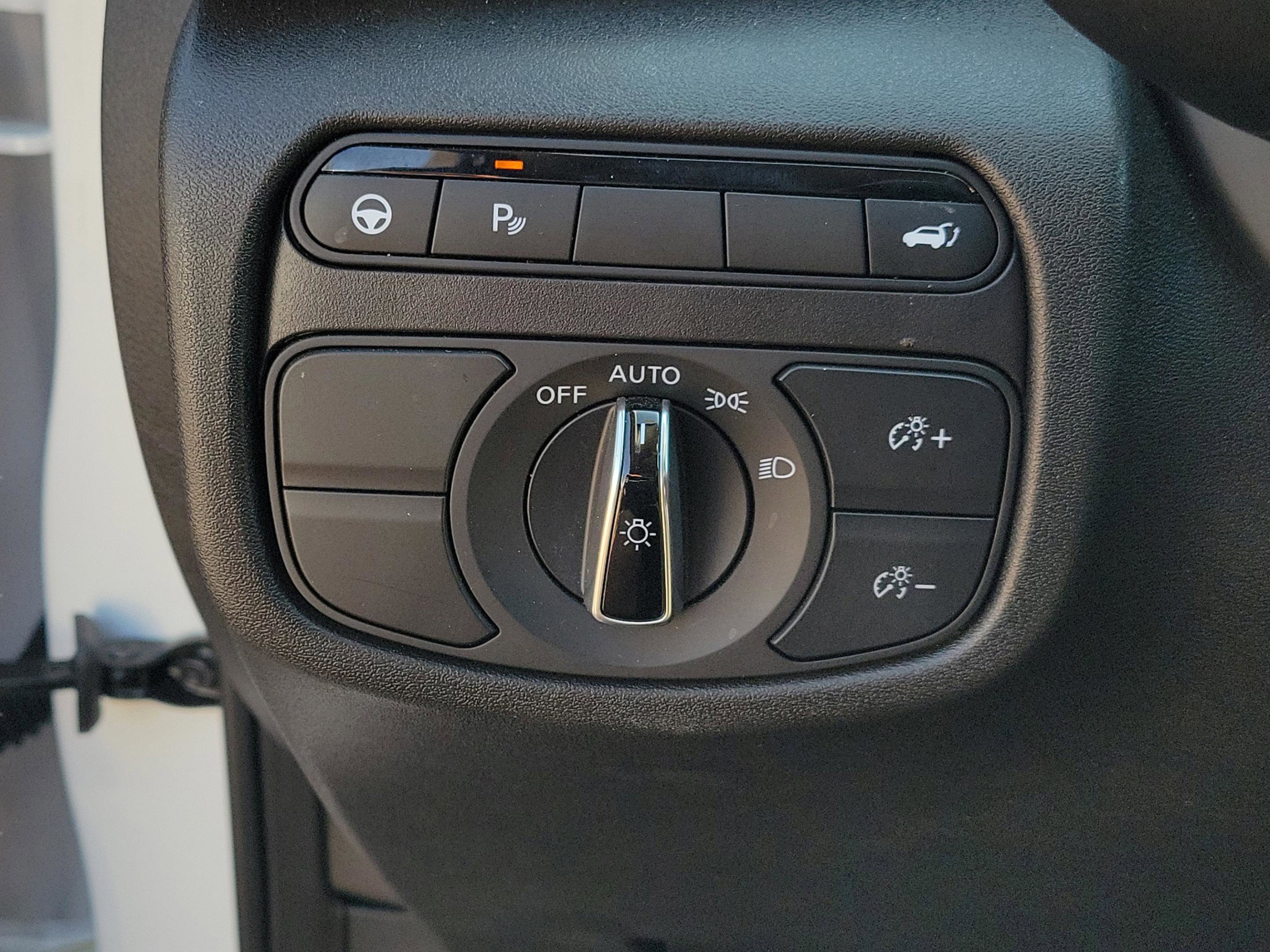 Certified 2025 INFINITI QX50 Pure image 17