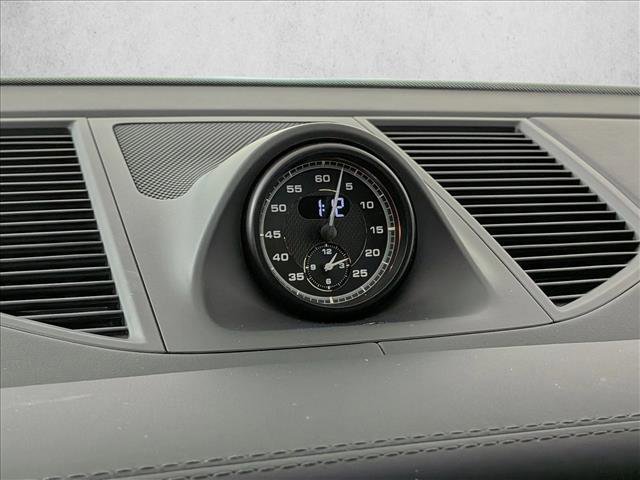 Certified 2025 Porsche Macan Turbo image 29