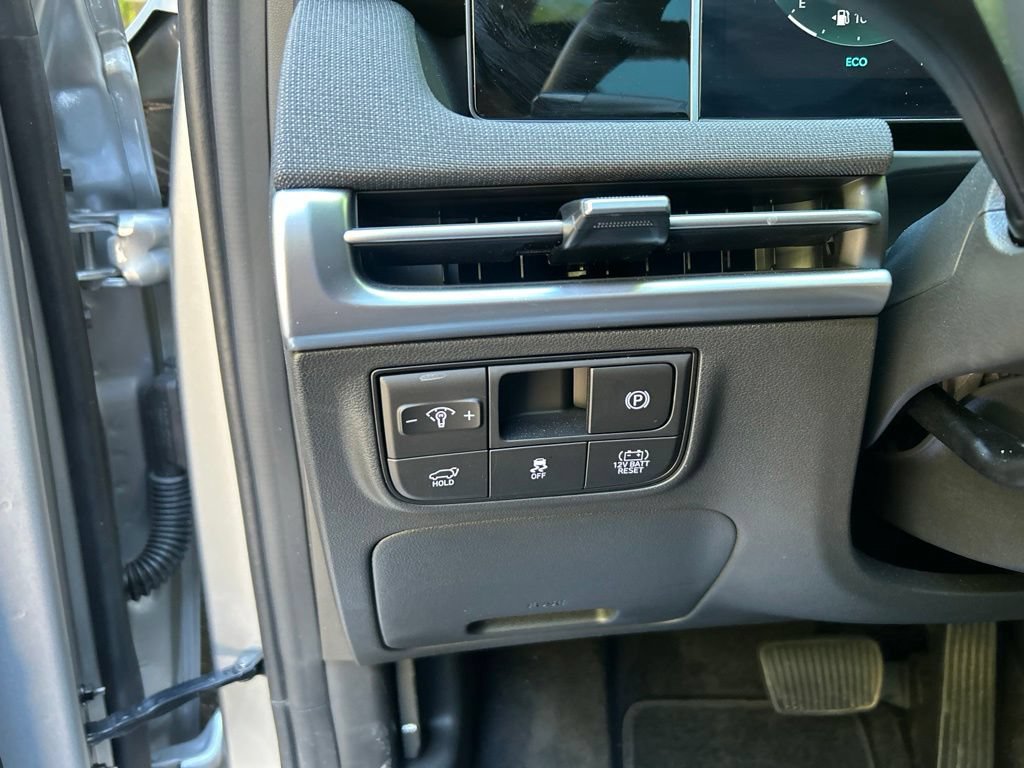 Used 2025 Hyundai Tucson Limited AWD/4WD image 26