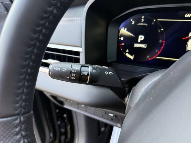 New 2026 Mitsubishi Outlander SEL FWD image 12