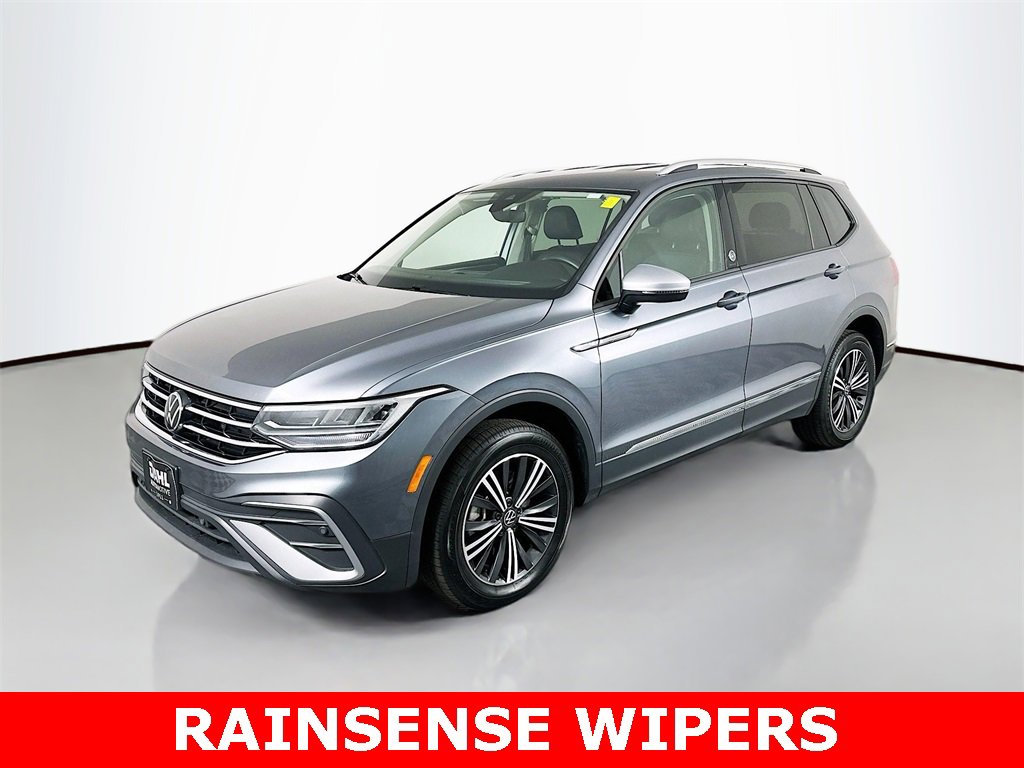 Used 2024 Volkswagen Tiguan Wolfsburg Edition image 5