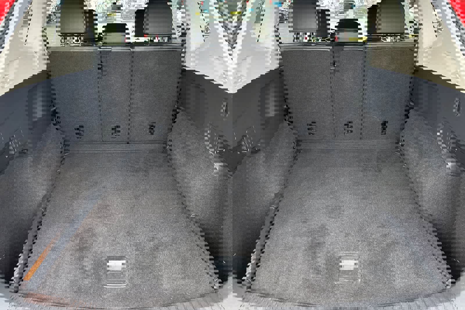 Used 2019 Volkswagen Tiguan SE image 15