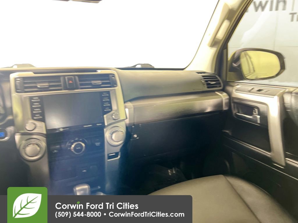 Used 2020 Toyota 4Runner 4WD image 27
