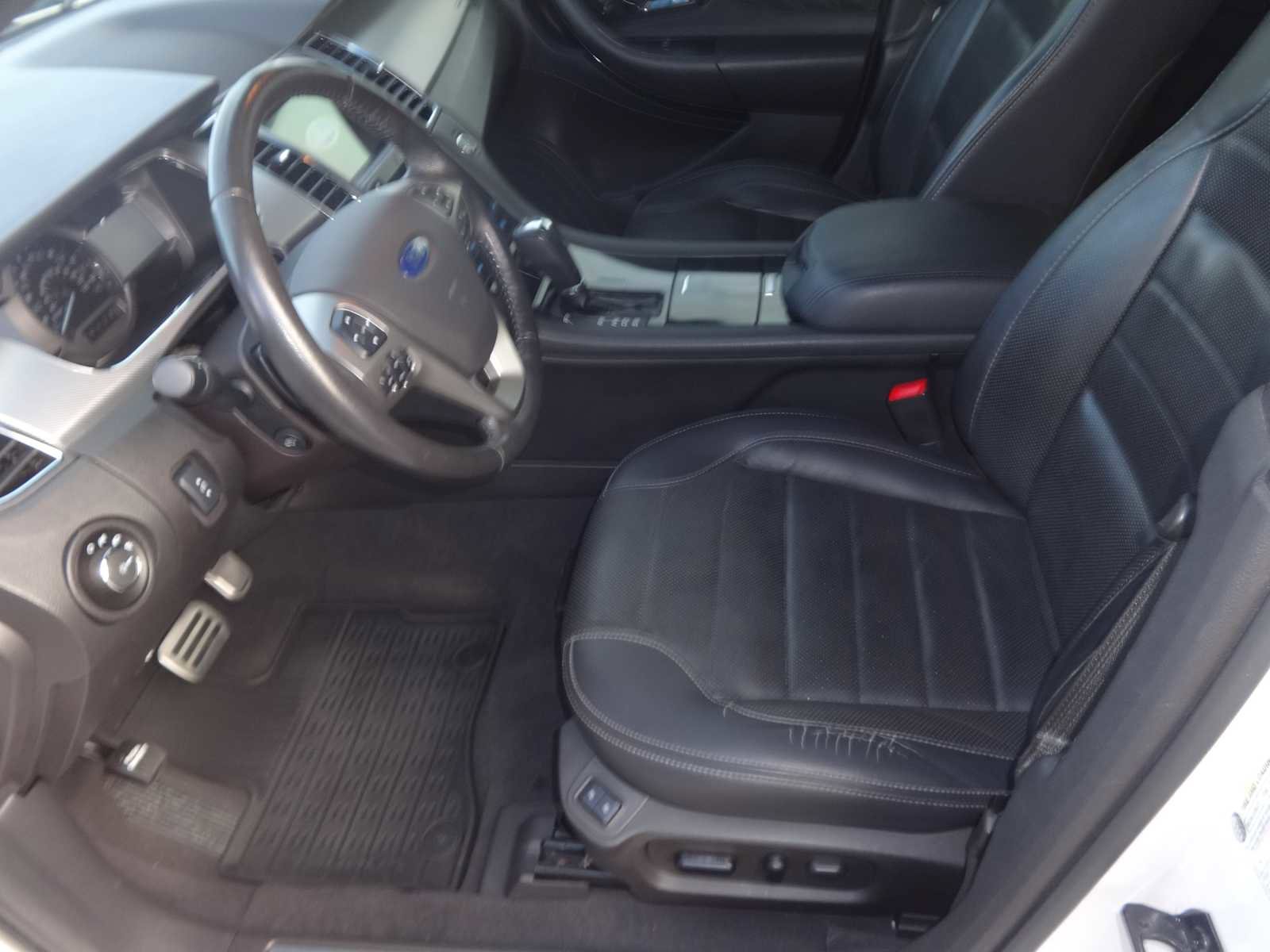 Used 2019 Ford Taurus SHO image 10