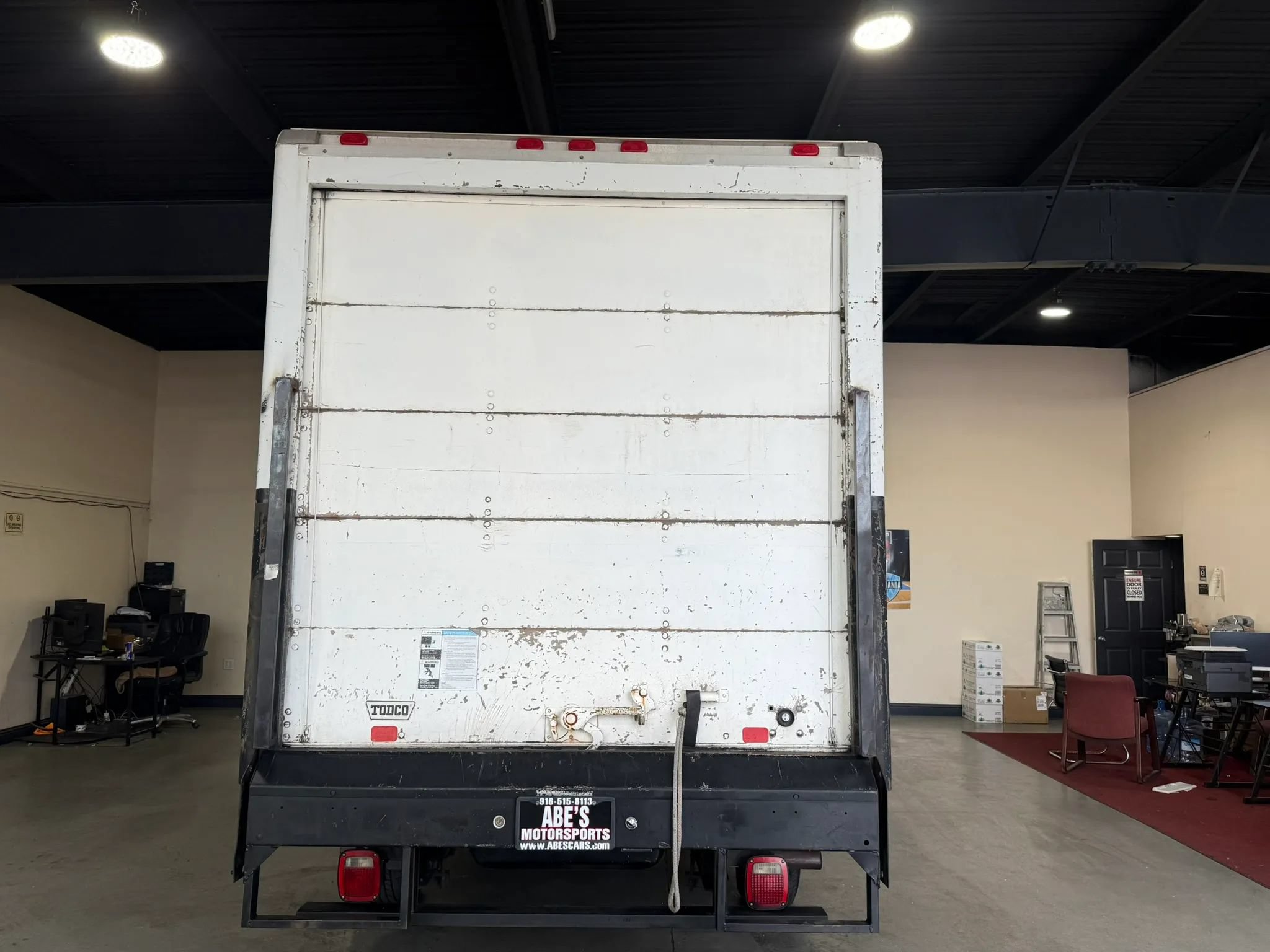 Used 2005 Ford E-350 and Econoline 350 Super Duty RWD image 5