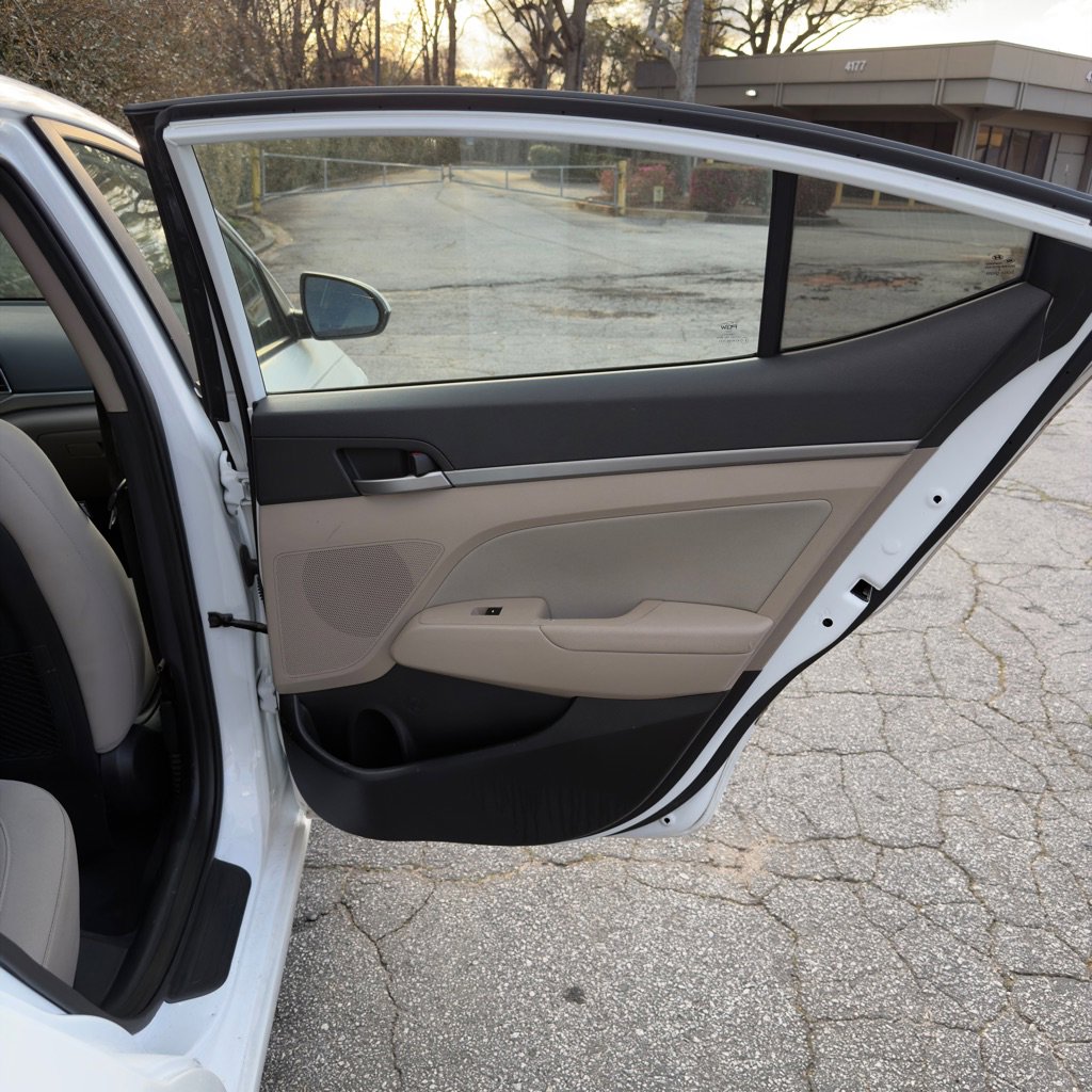 Used 2017 Hyundai Elantra SE w/ SE A/T Tech Package 03 image 31