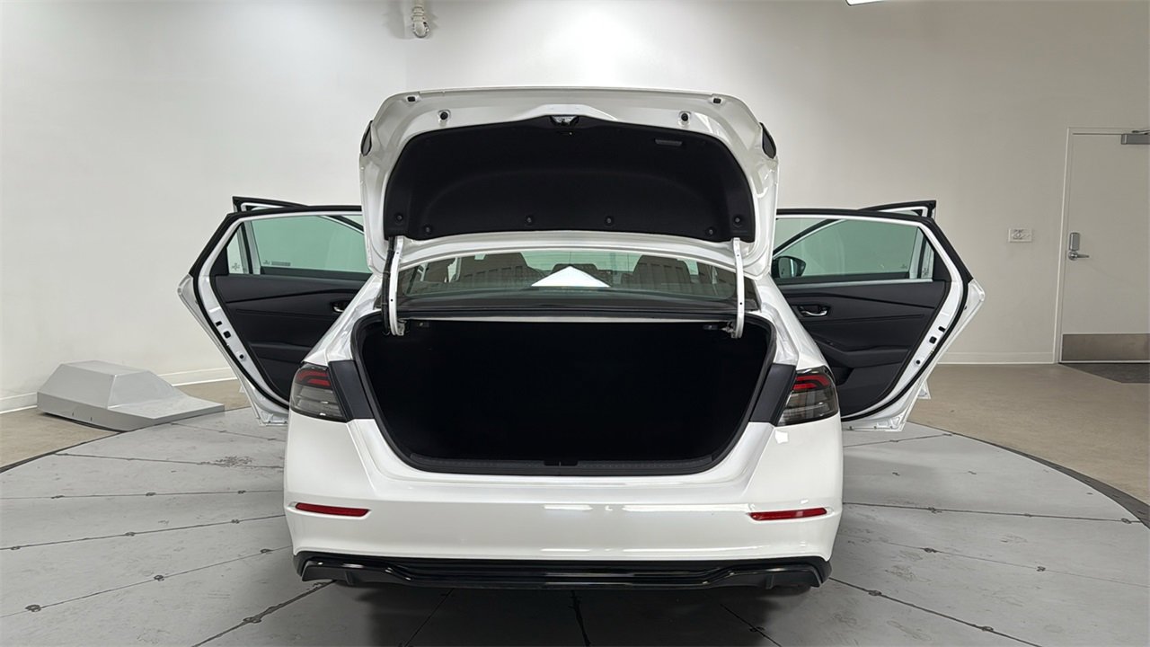 Used 2024 Honda Accord Sport image 16