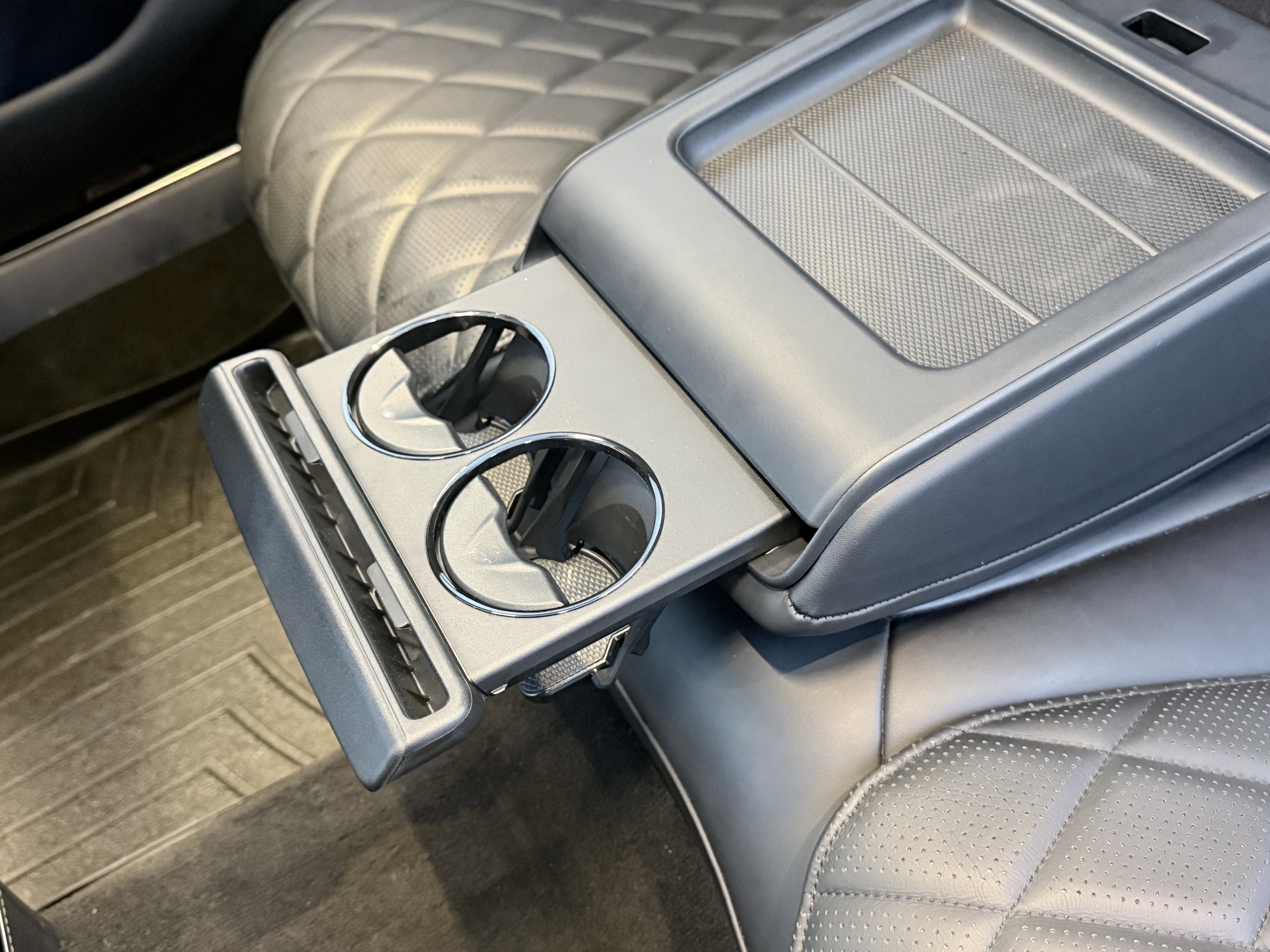 Used 2023 Mercedes-Benz S 580 4MATIC Sedan image 44