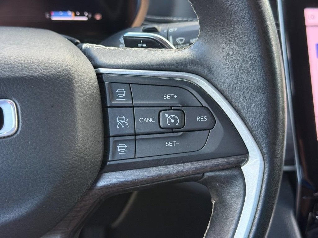 Used 2021 Jeep Grand Cherokee L Limited w/ MOPAR Finishing Package AWD/4WD image 16