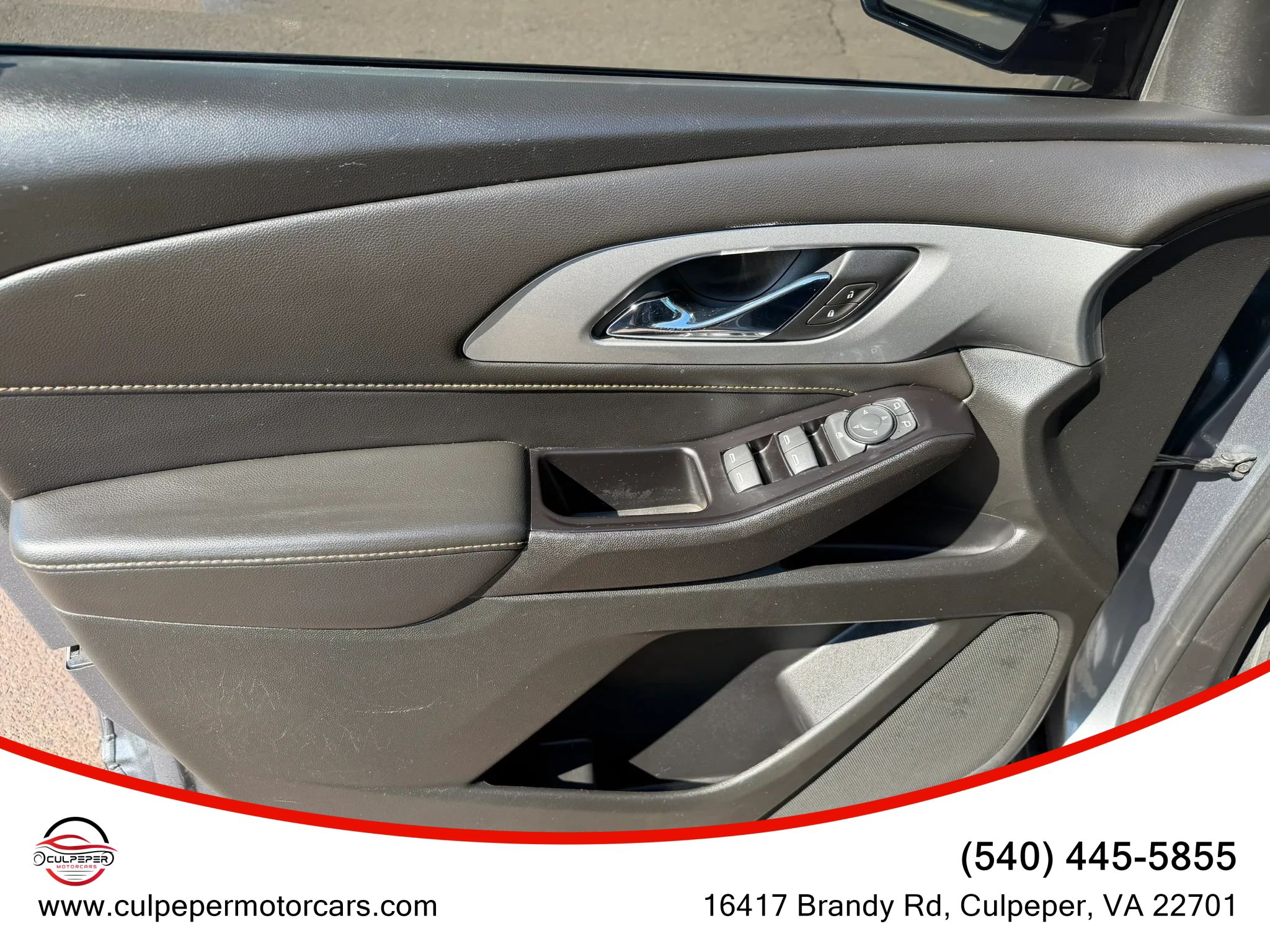 Used 2020 Chevrolet Traverse LS FWD image 8
