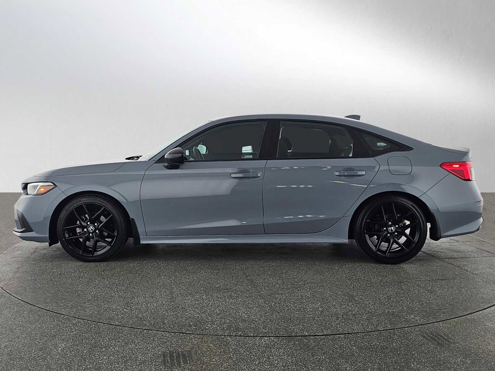 Used 2023 Honda Civic Sport image 6