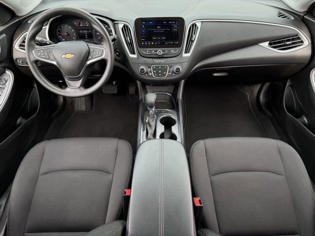Used 2025 Chevrolet Malibu LT image 11