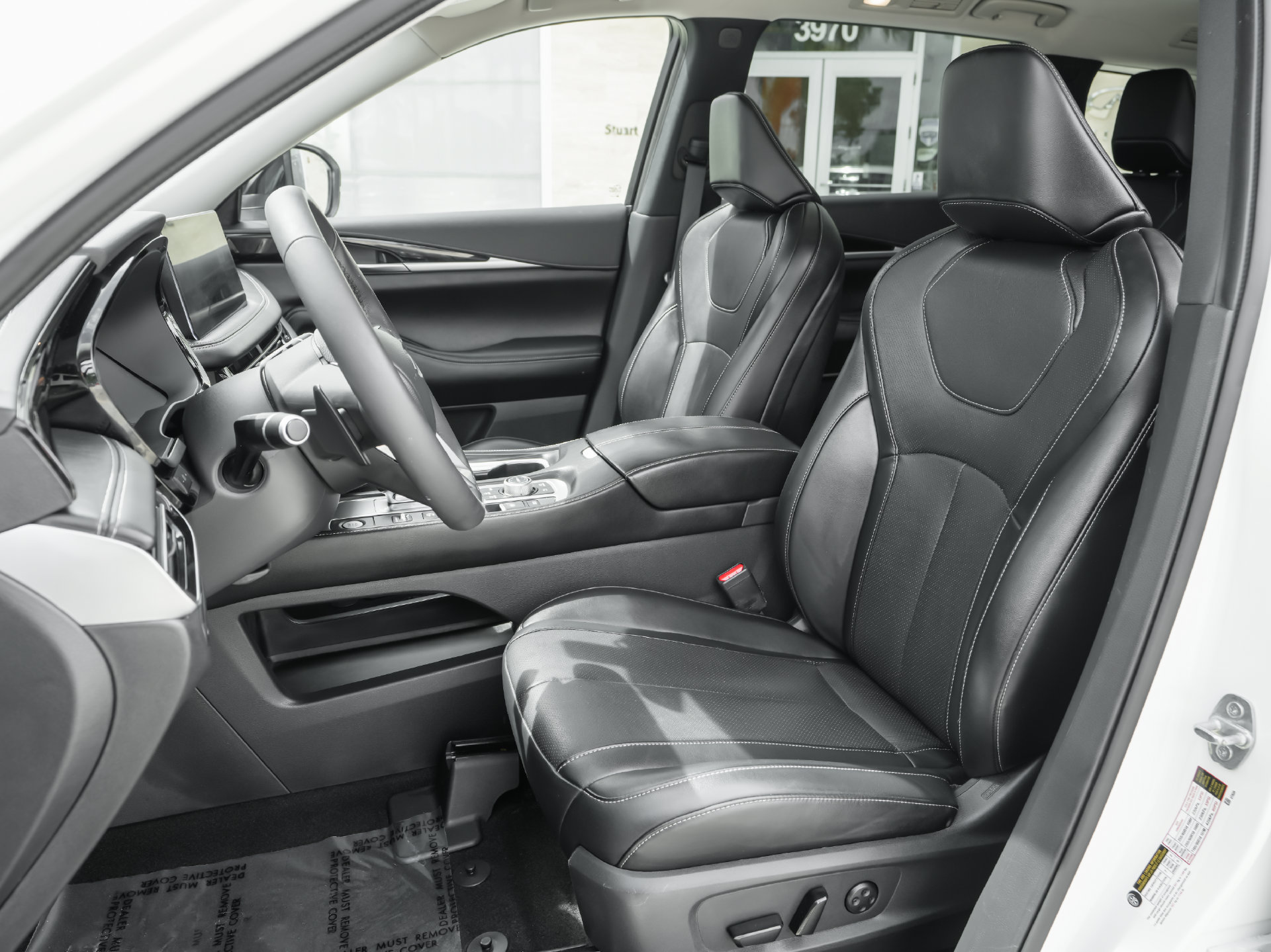 Used 2024 INFINITI QX60 Pure FWD image 3