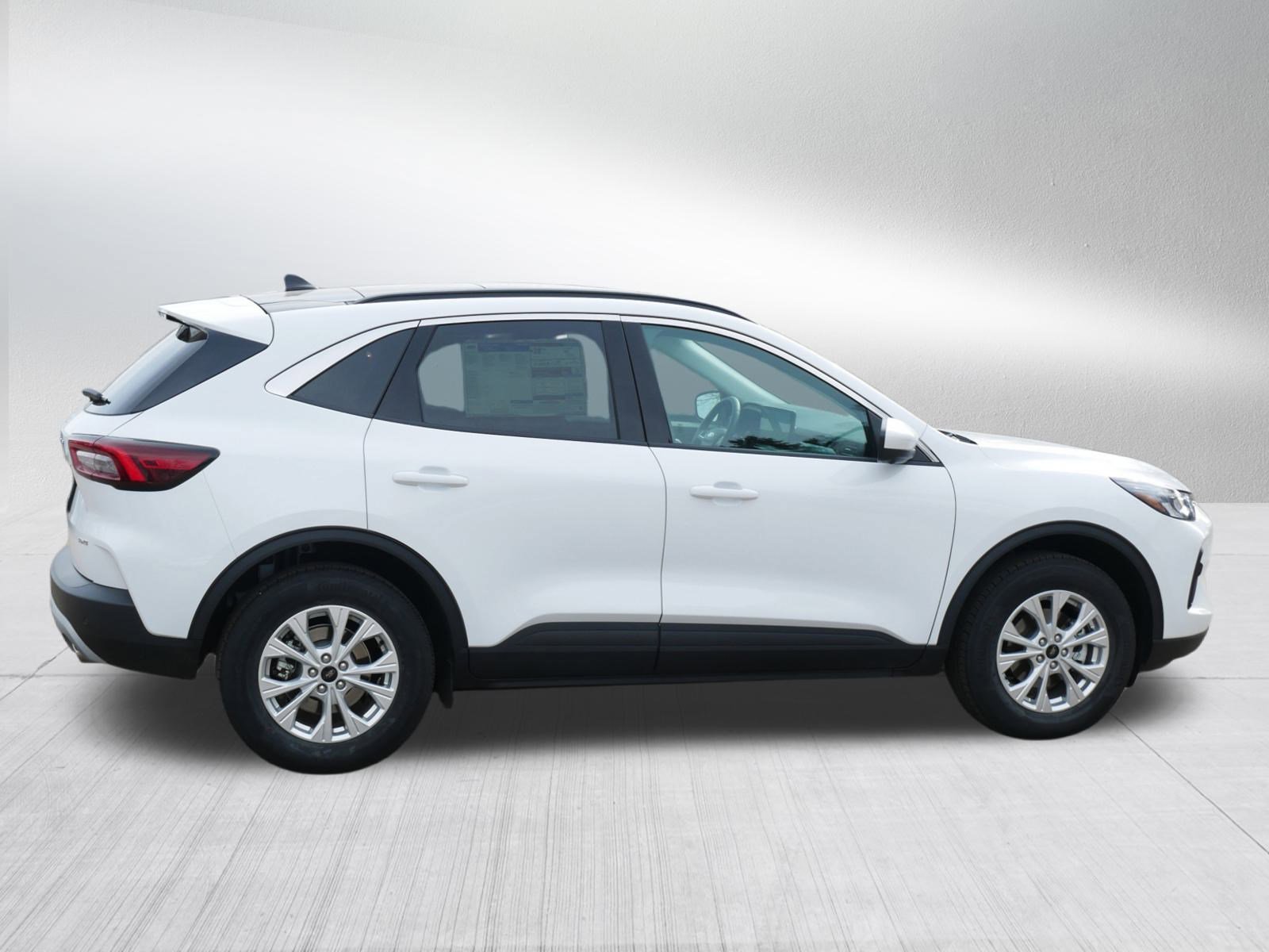 Used 2024 Ford Escape Active w/ Tech Pack #2 AWD/4WD image 7