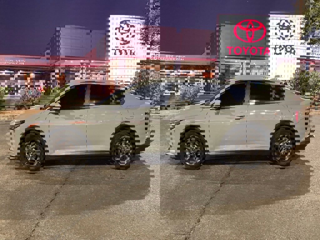 Used 2025 Kia K4 LXS image 7