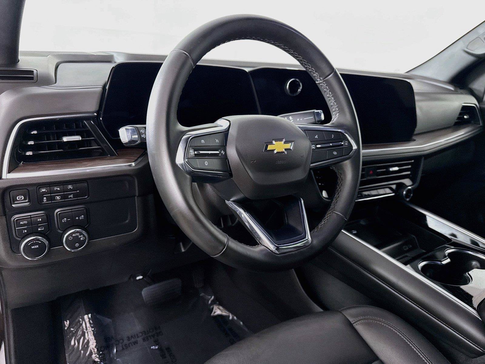 Used 2025 Chevrolet Tahoe LT AWD/4WD image 4