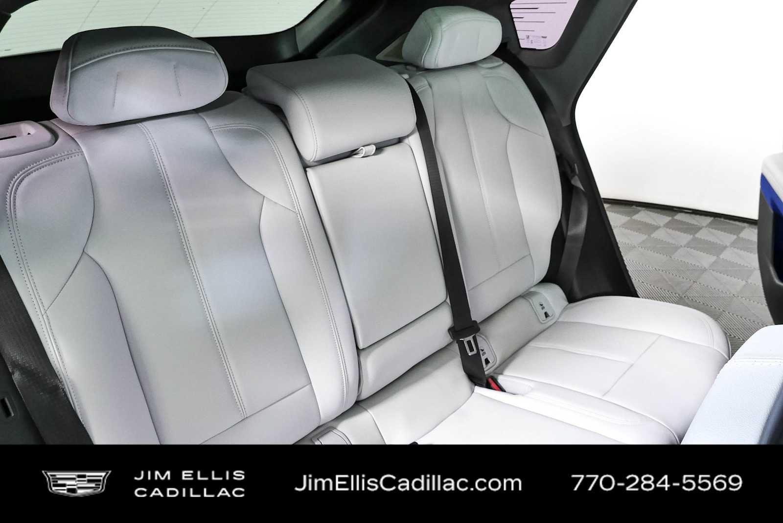 Used 2025 Cadillac Optiq Luxury 1 AWD/4WD image 22