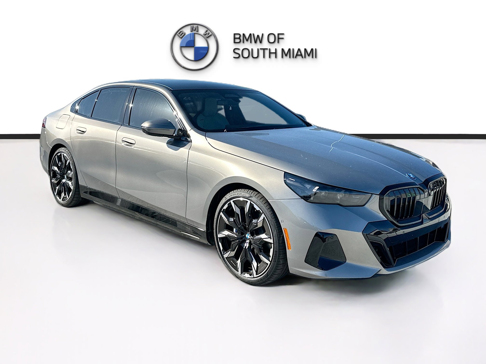 New 2026 BMW 550e xDrive w/ Executive Package image 1